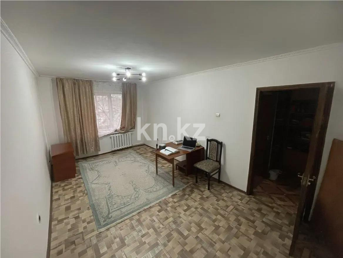 Продажа 3-комнатной квартиры, 61.7 м², ул. Казыбек би, дом  183 в Алматы - фото 2