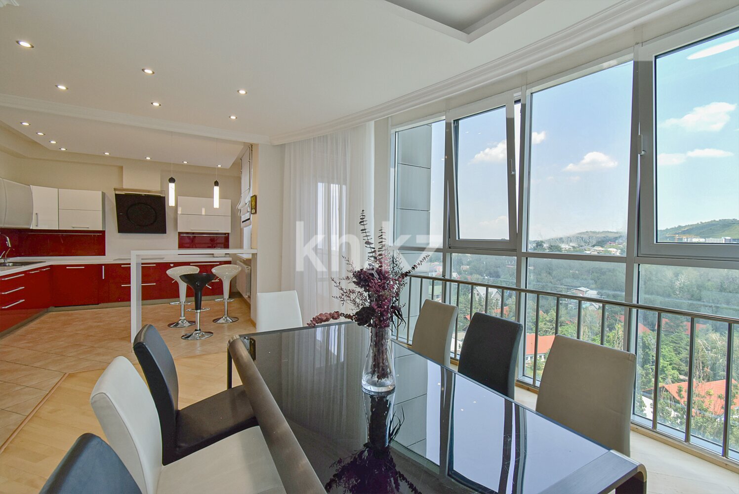 Продажа 4-комнатной квартиры, 241 м² в Алматы - фото 27