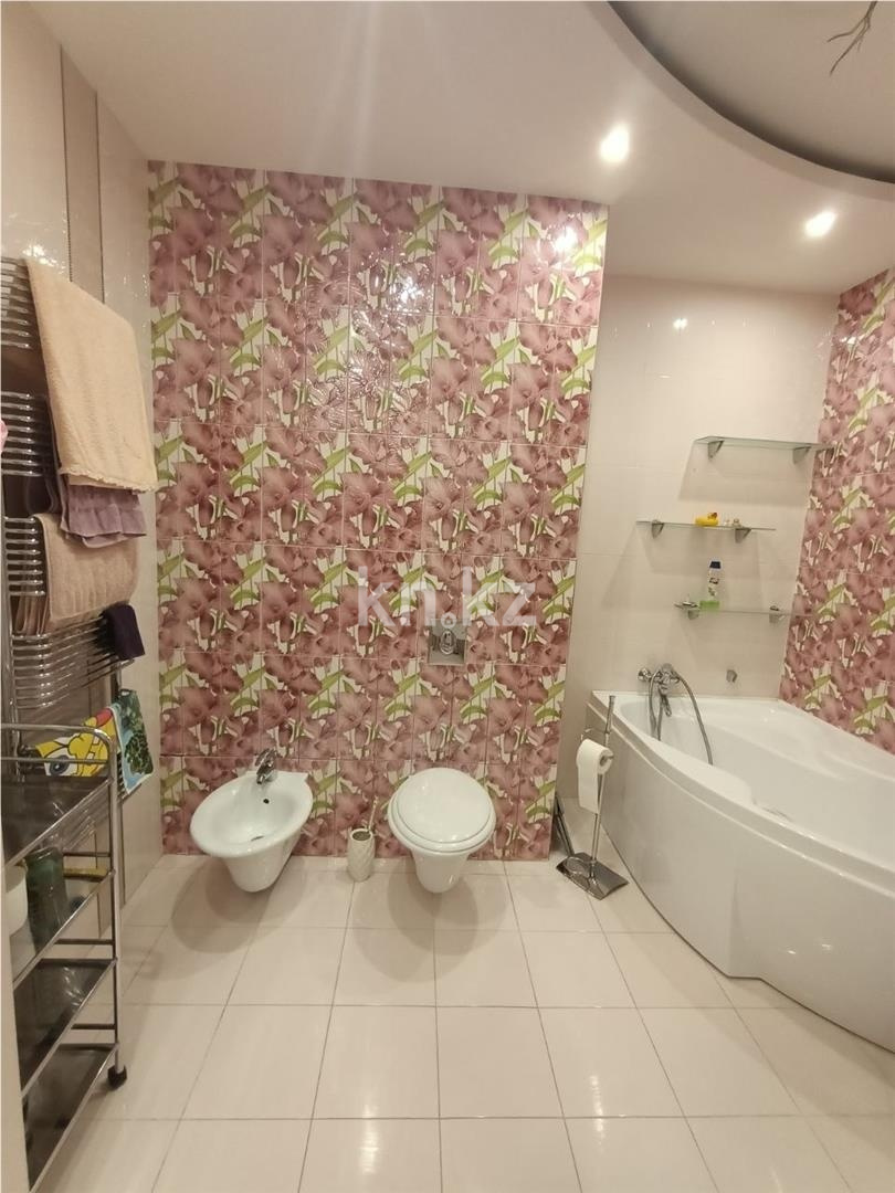 Продажа 4-комнатной квартиры, 206 м² в Астане - фото 17