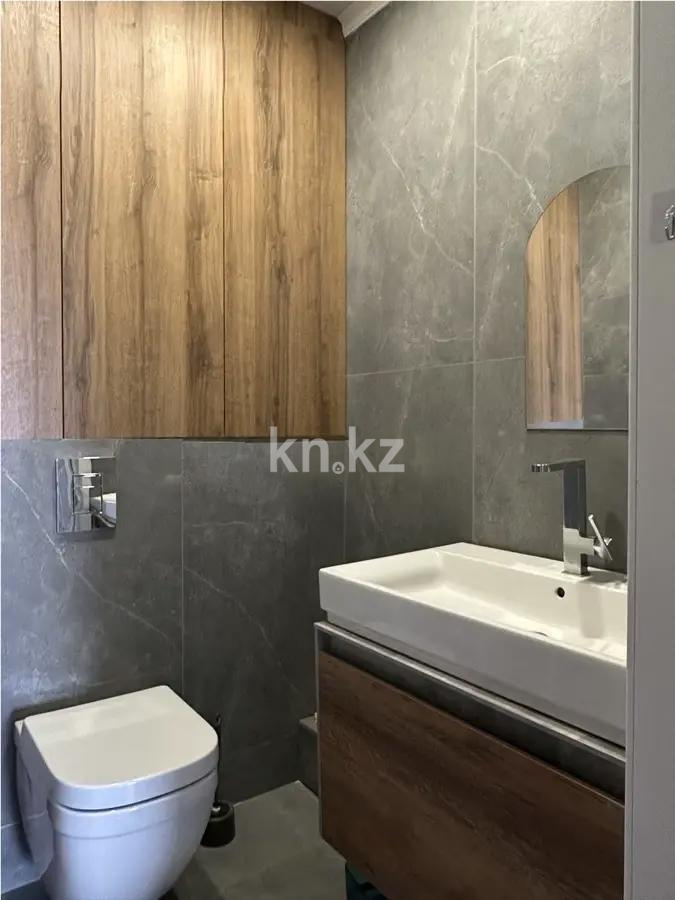 Продажа 2-комнатной квартиры, 72 м², ул. Толе би, дом  189/3 в Алматы - фото 4