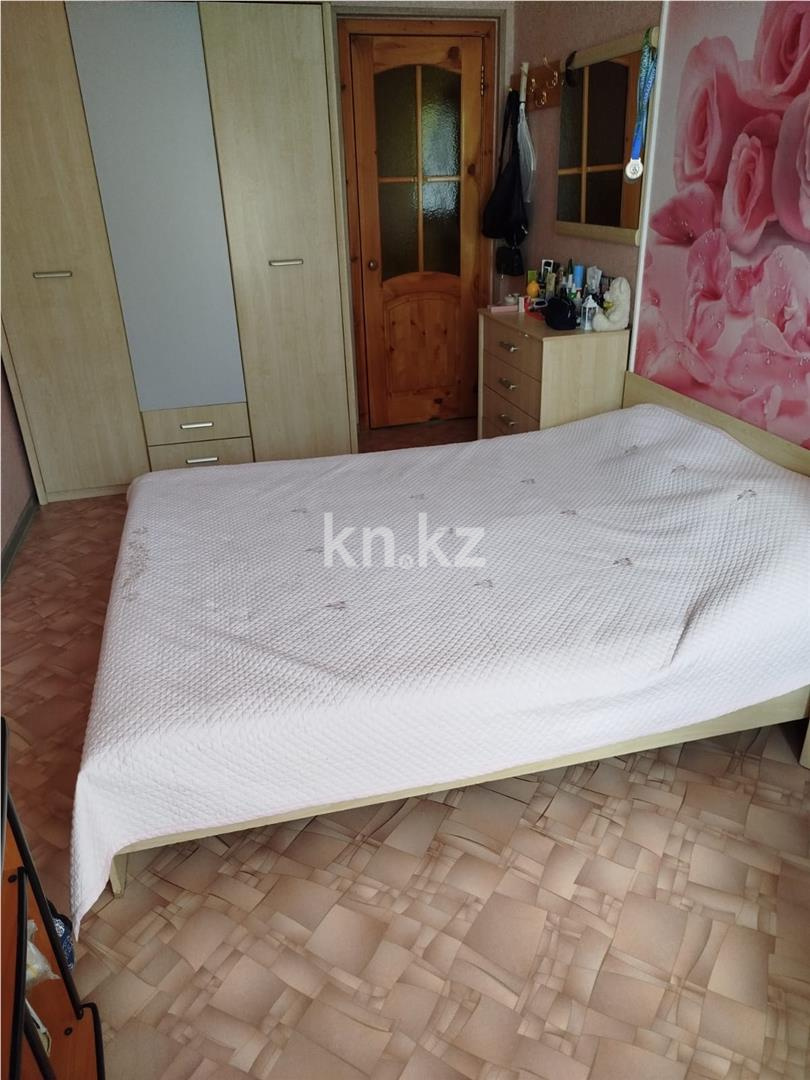 Продажа 3-комнатной квартиры, 58 м², ул. Аманжолова в Караганде - фото 3