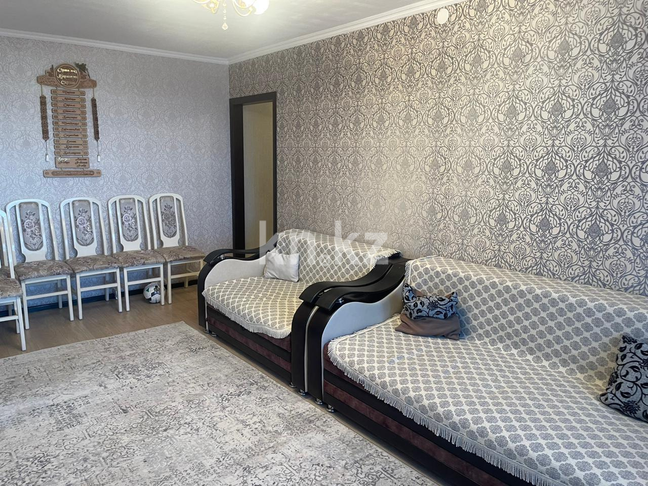 Продажа 4-комнатной квартиры, 61 м², ул. Муканова в Караганде