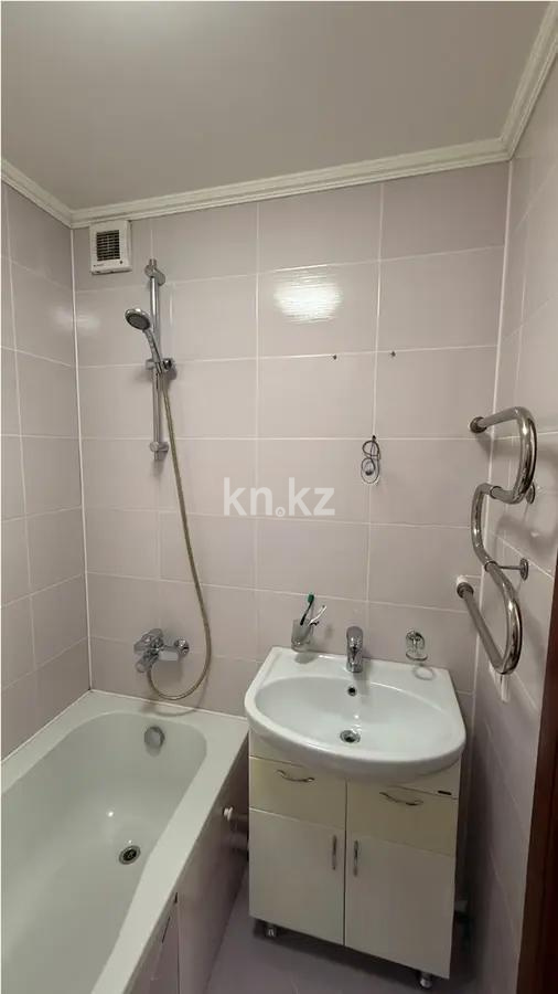 Продажа 2-комнатной квартиры, 52 м², мкр. Степной-1, дом  4/33 в Караганде - фото 5