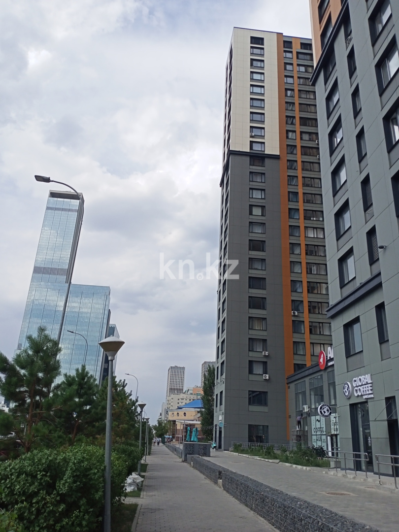 Аренда 1-комнатной квартиры, 50 м² в Астане