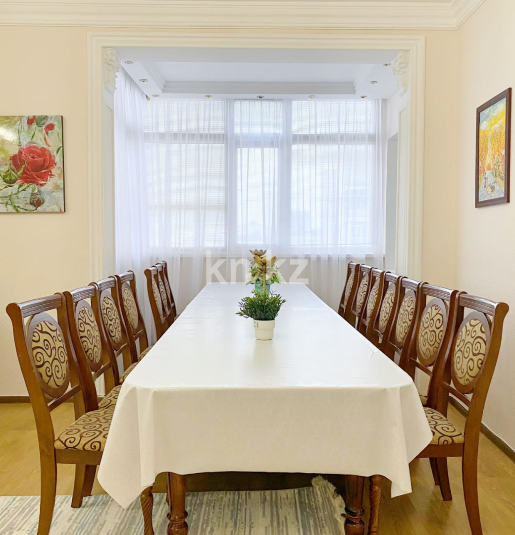 Аренда 3-комнатной квартиры посуточно, 130 м², ул. Кунаева, дом  35/1 в Астане - фото 7