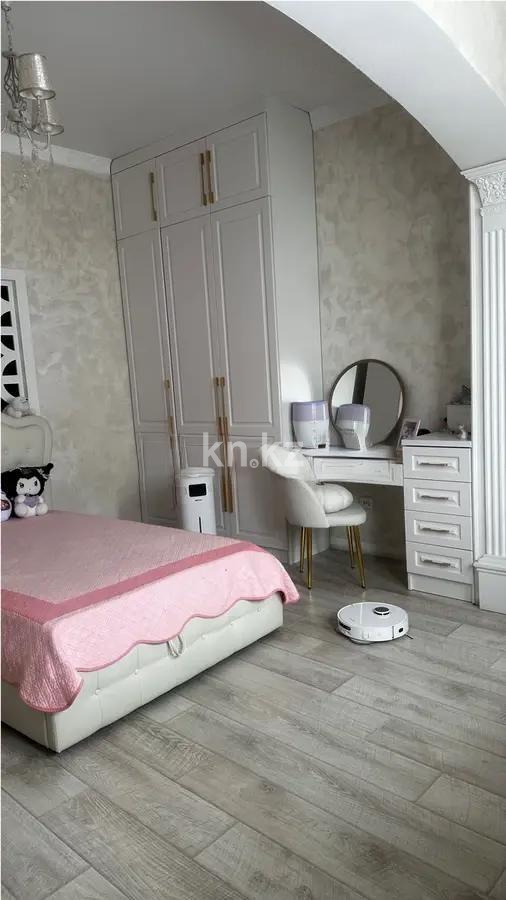 Продажа 2-комнатной квартиры, 81 м², мкр-н Ерменсай, дом  9 в Алматы