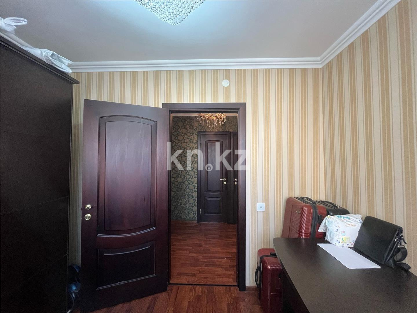 Продажа 4-комнатной квартиры, 84 м², ул. Университетская в Караганде - фото 10