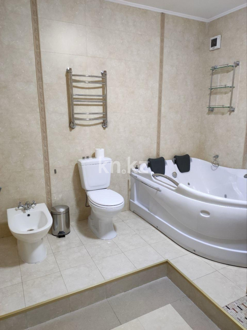 Аренда 3-комнатной квартиры, 175 м² в Алматы - фото 17