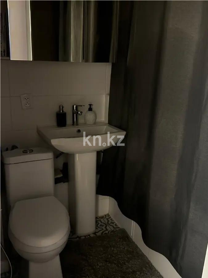 Продажа 1-комнатной квартиры, 33 м², мкр-н Аксай-2, дом  3 в Алматы - фото 3