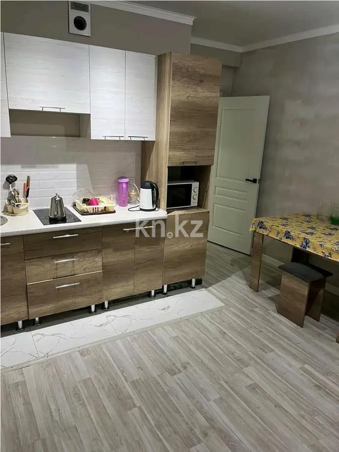 Продажа 1-комнатной квартиры, 49 м², ул. Варламова, дом  33 в Алматы - фото 2