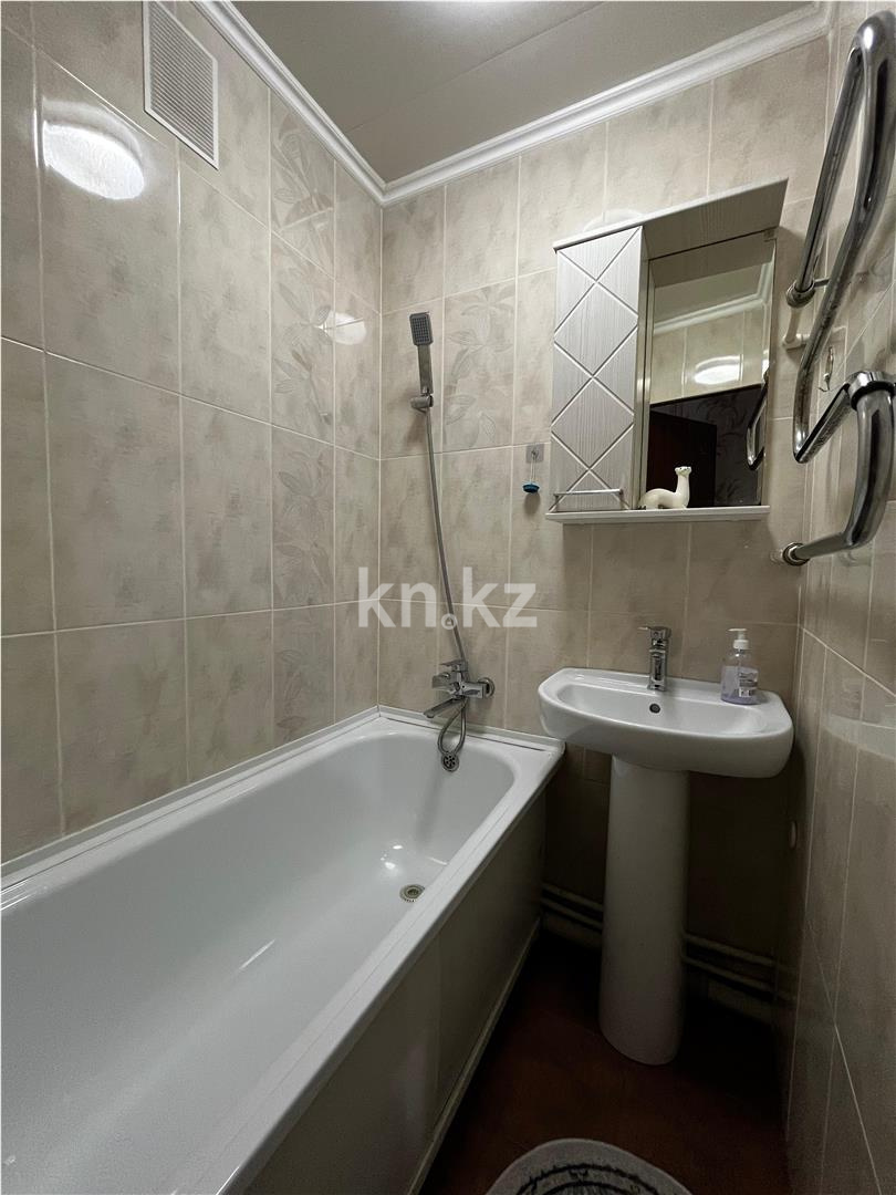 Продажа 4-комнатной квартиры, 61 м², мкр-н 18 в Караганде - фото 8