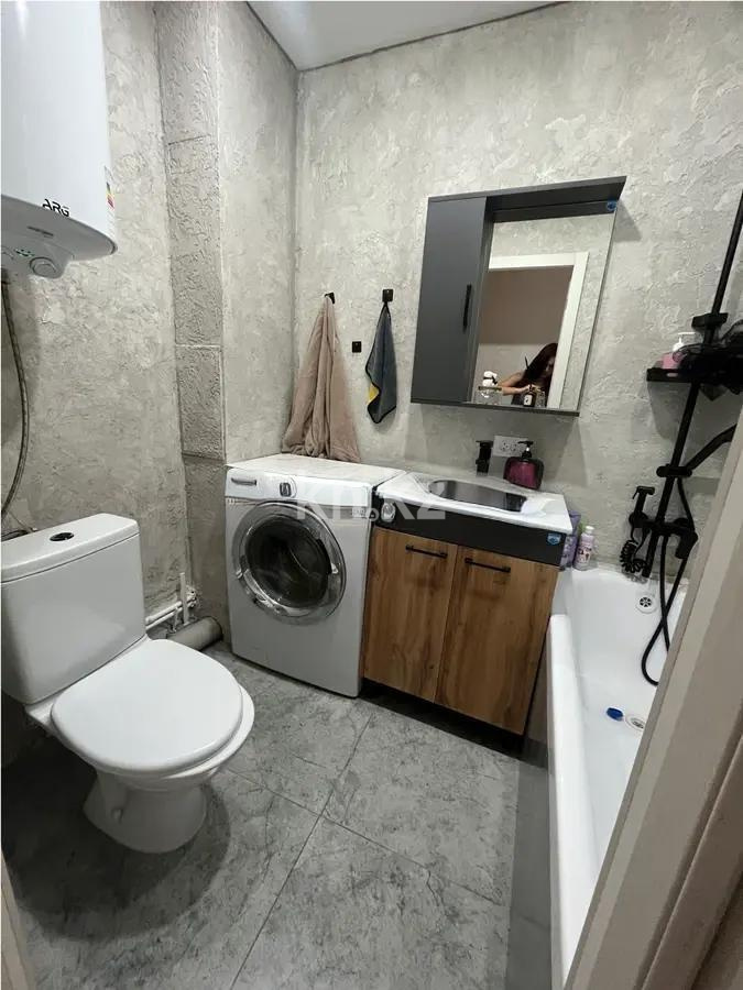 Продажа 3-комнатной квартиры, 50 м², пр. Республики, дом  34 в Караганде - фото 7