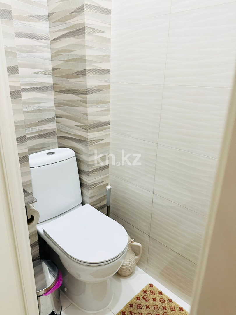 Аренда 2-комнатной квартиры посуточно, 54 м², мкр-н Аксай-4, дом  15 - ул. Жубанова в Алматы - фото 9