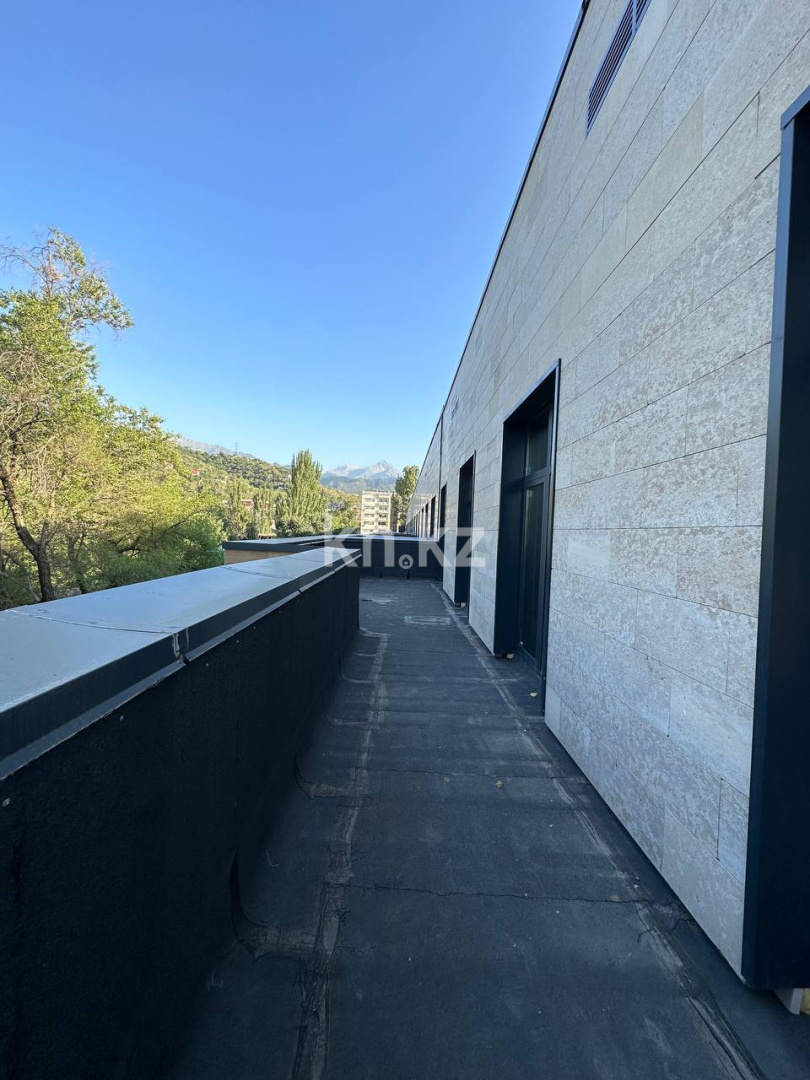 Продажа 4-комнатной квартиры, 213 м², Ерменсай, дом  36 - ул. Ушкемпирова в Алматы - фото 8