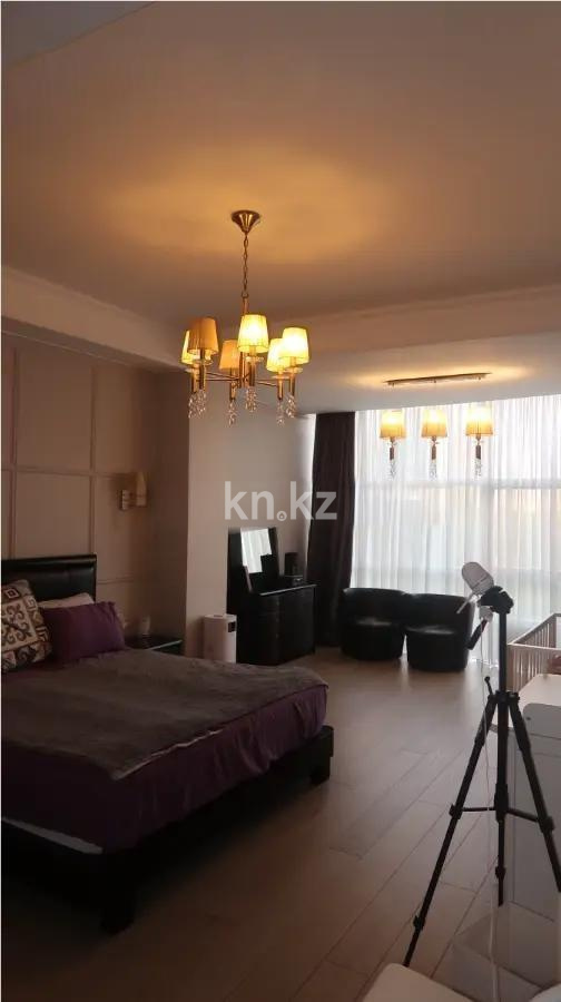 Продажа 4-комнатной квартиры, 182 м² в Астане - фото 2