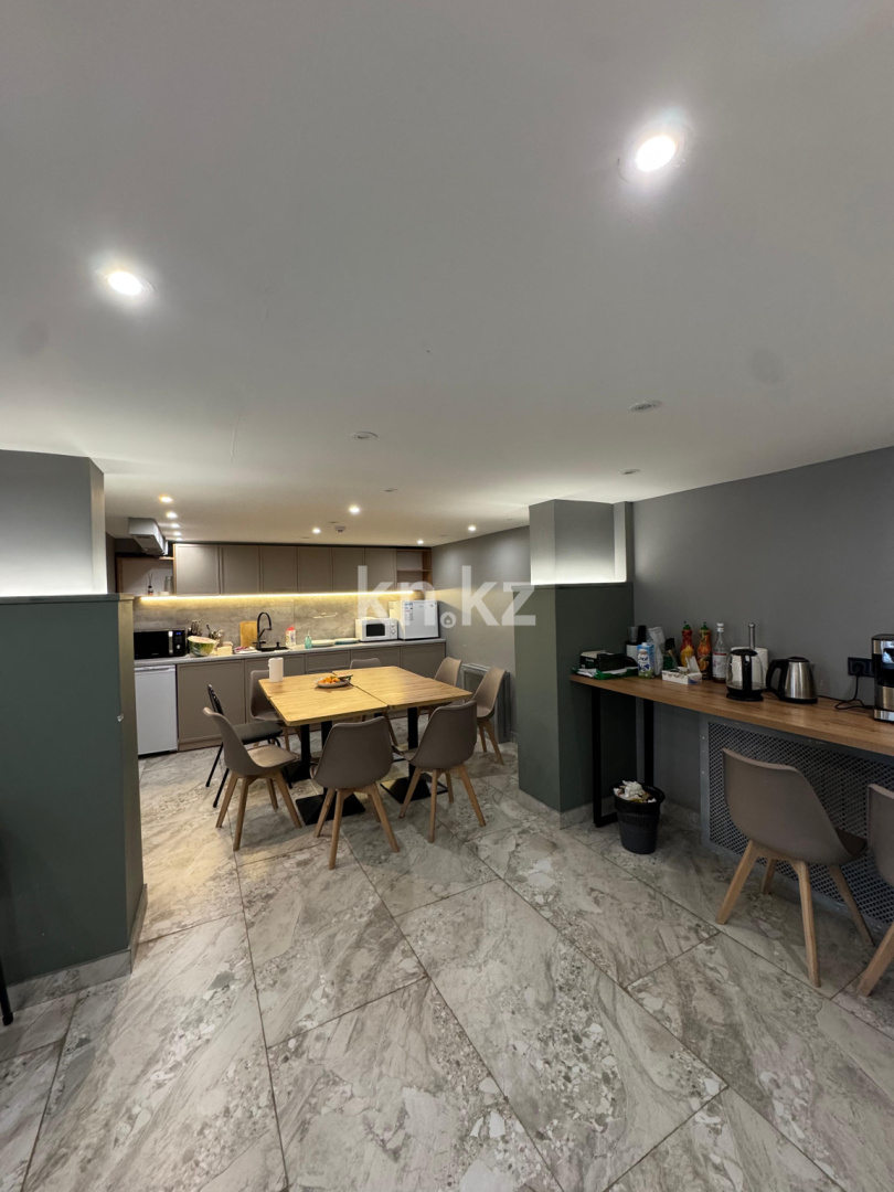 Продажа , 280 м², ул. Омарова, дом  2/1 - Сагынак в Астане - фото 12