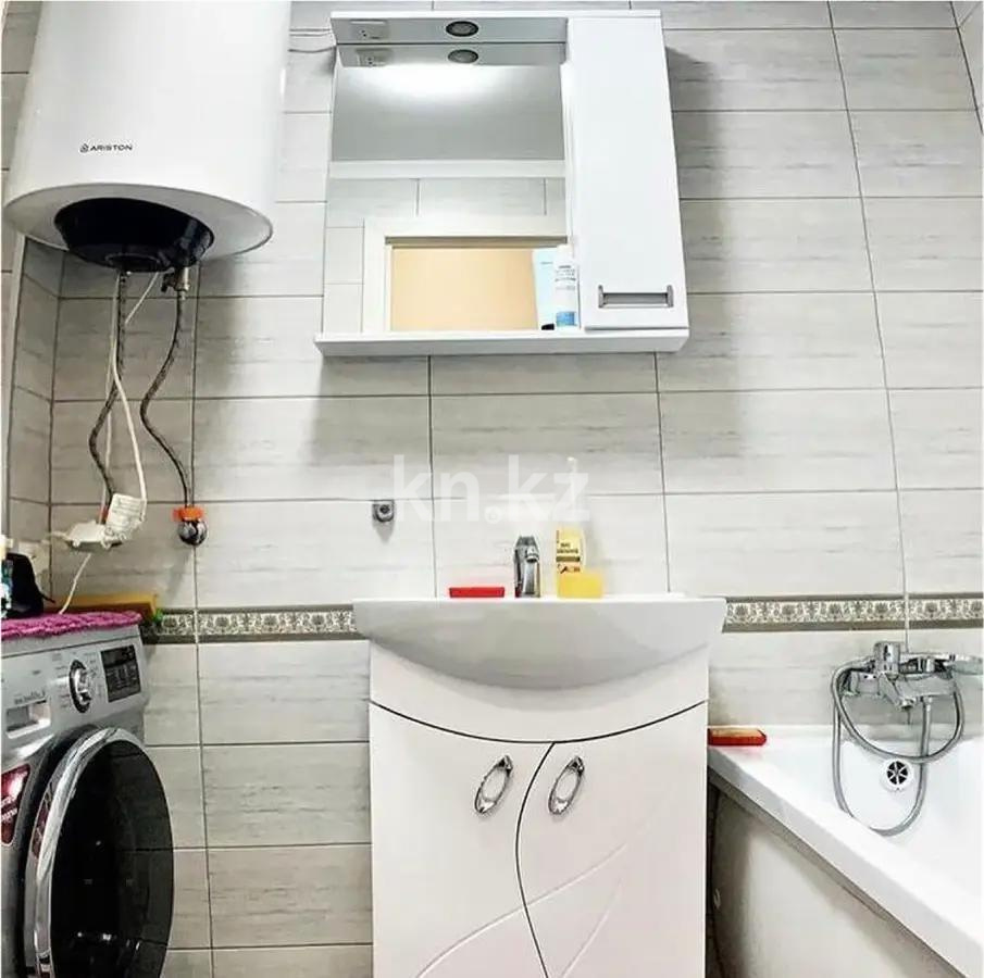 Продажа 2-комнатной квартиры, 46 м², пр. Республики, дом  34 в Караганде - фото 3