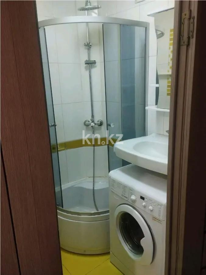 Продажа 2-комнатной квартиры, 45 м², мкр-н 17, дом  52 в Караганде - фото 4