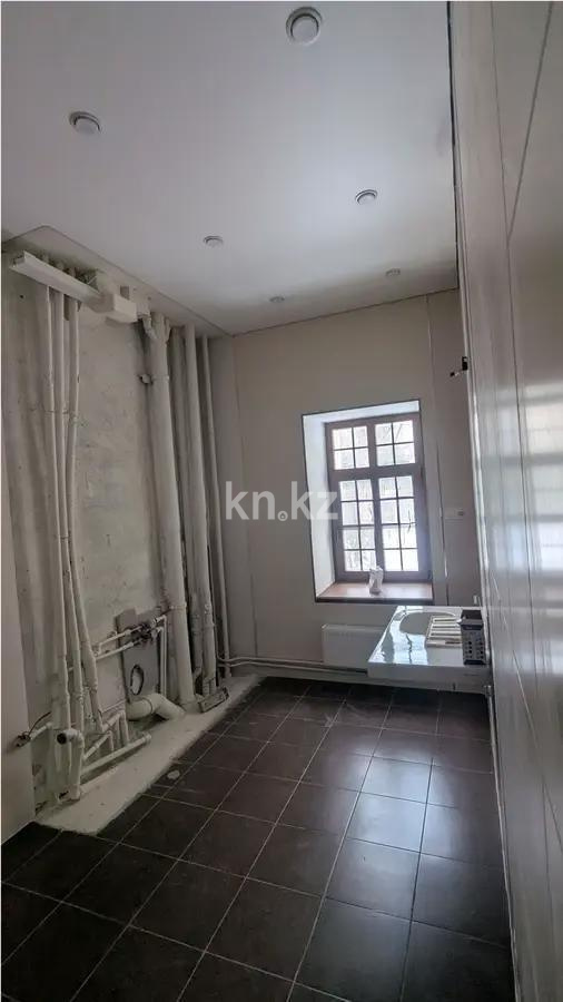 Продажа 3-комнатной квартиры, 197 м², ул. Карашаш Ана, дом  23 в Астане - фото 4