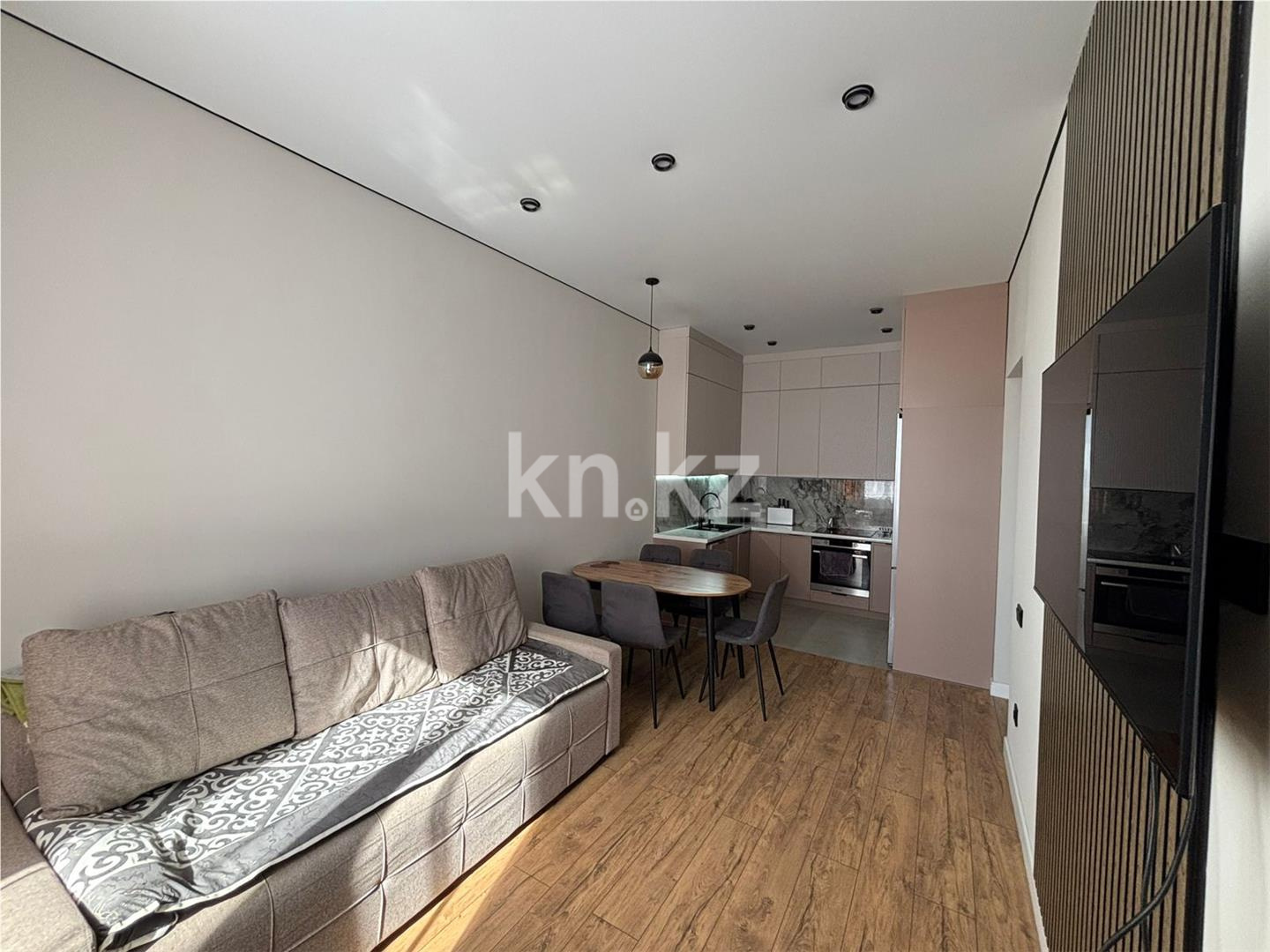 Продажа 2-комнатной квартиры, 69 м², ул. Муканова в Караганде - фото 3
