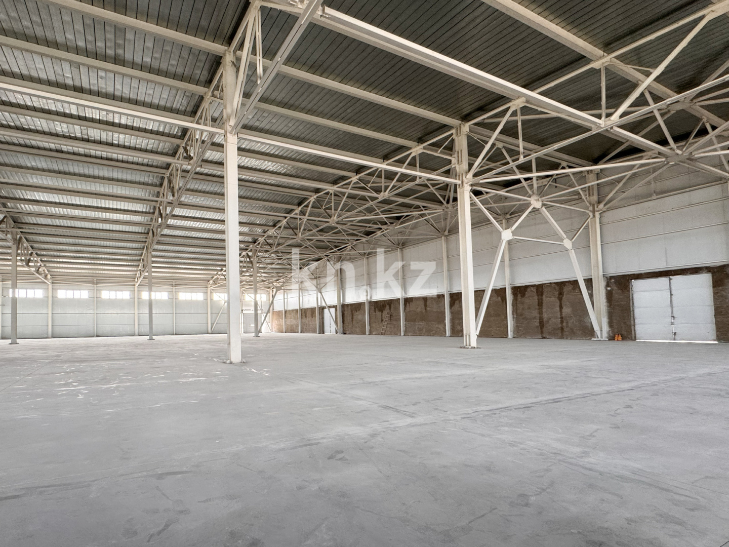 Аренда , 16410 м², ул. Султан Бейбарыса, дом  1 в Алматы