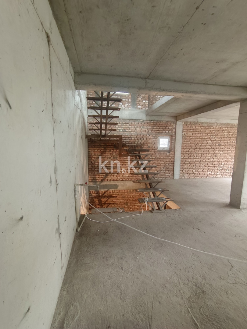 Продажа 6-комнатного дома, 320 м², ул. Мангистауская в Алматы - фото 9