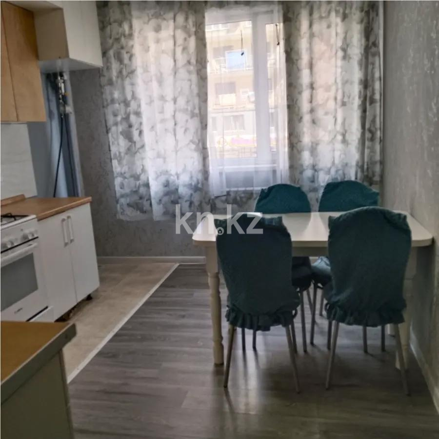 Продажа 2-комнатной квартиры, 72 м², ул. Жунисова, дом  10/7 в Алматы - фото 2