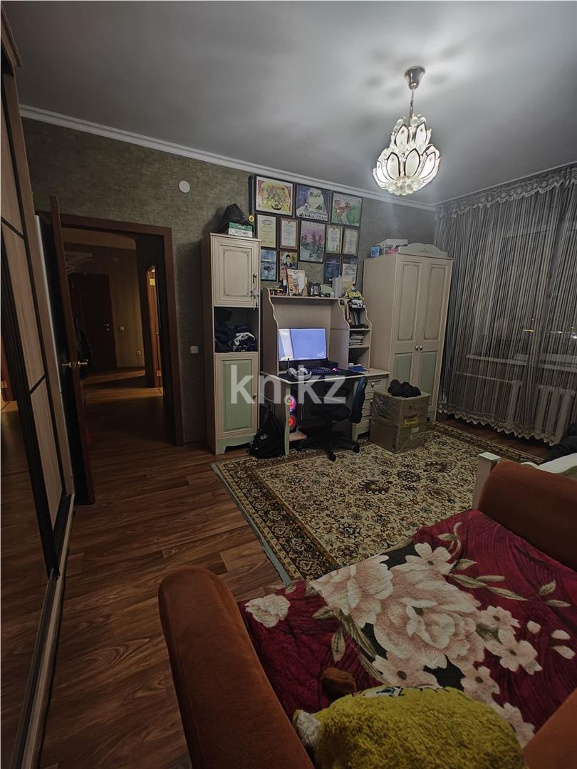 Продажа 2-комнатной квартиры, 60 м², ул. Сарыарка в Караганде - фото 3