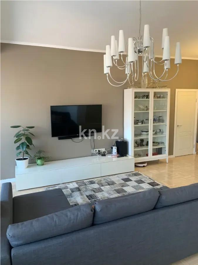 Продажа 3-комнатной квартиры, 95 м², мкр. Керемет, дом  7/27 в Алматы