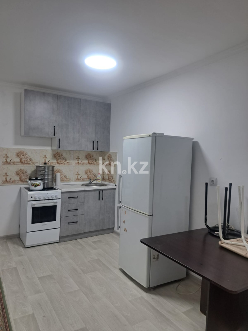 Аренда 1-комнатной квартиры, 33 м² в Астане
