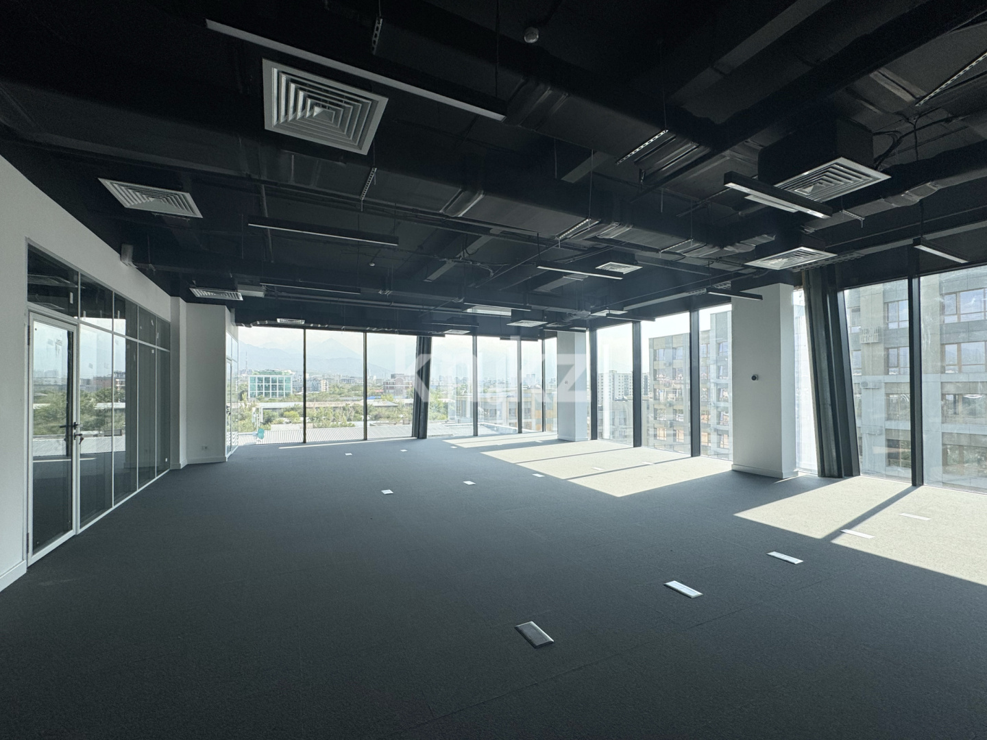 Аренда , ул. Наурызбай батыра, дом  17А в Алматы - фото 2