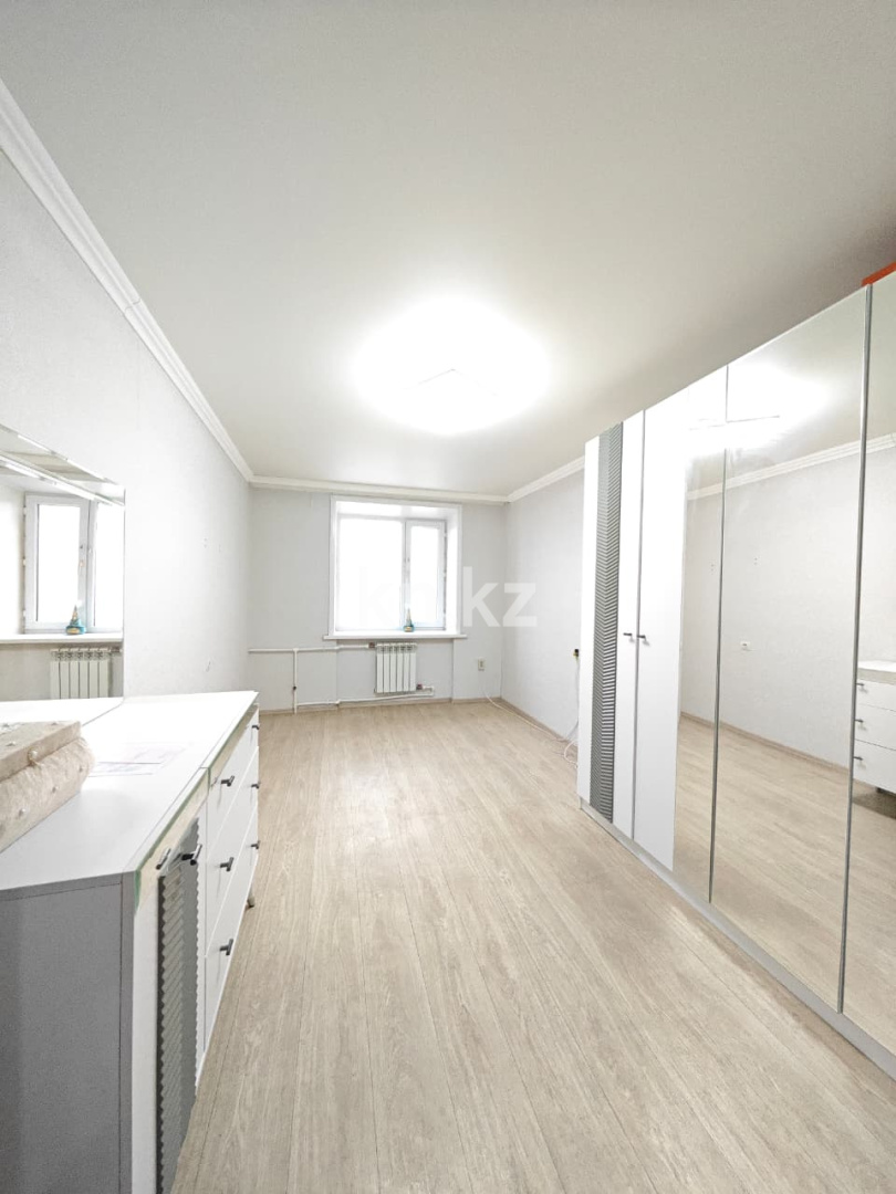 Продажа 4-комнатной квартиры, 78 м², пр. Республики, дом  4 в Караганде - фото 9