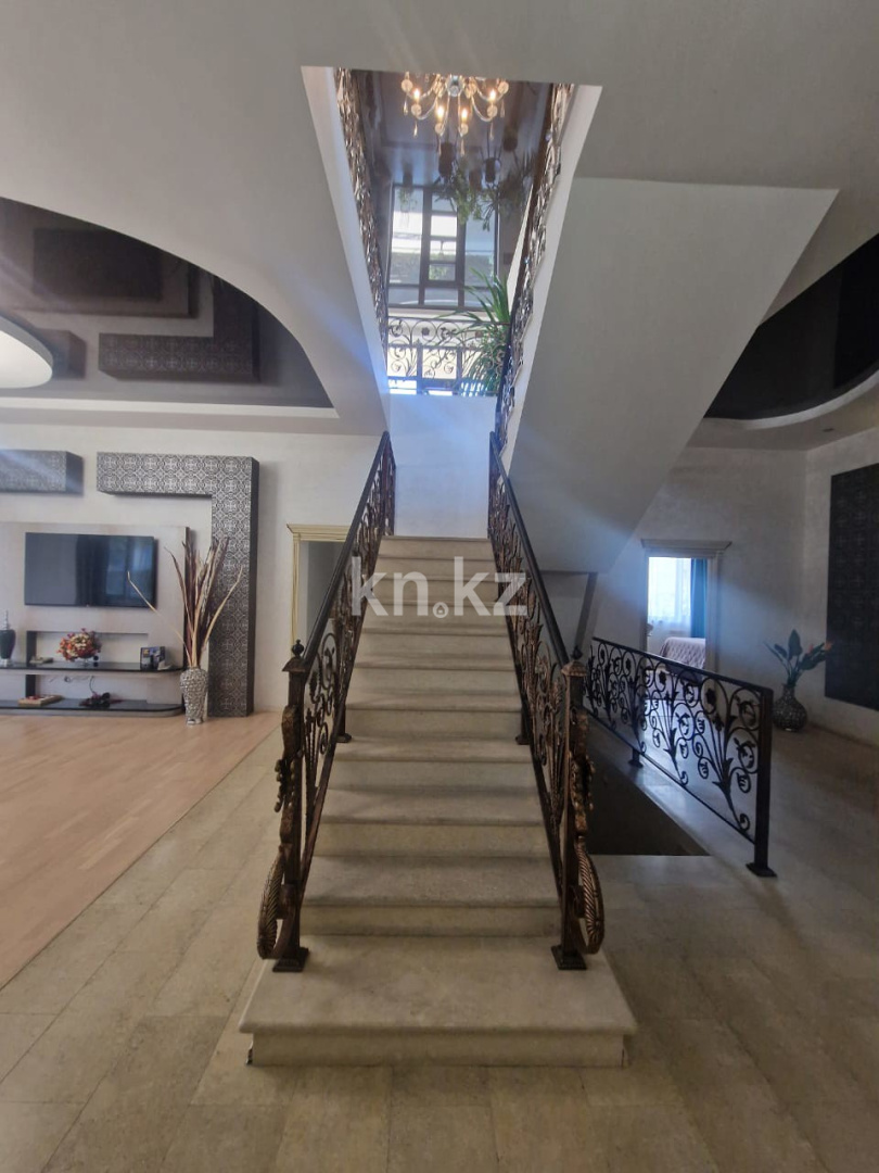 Продажа 7-комнатного дома, 680 м² в Алматы - фото 30