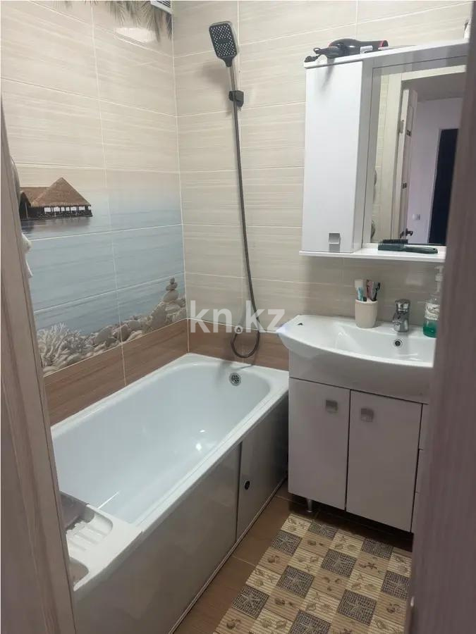 Продажа 4-комнатной квартиры, 75 м², мкр-н Голубые Пруды, дом  13 в Караганде - фото 6