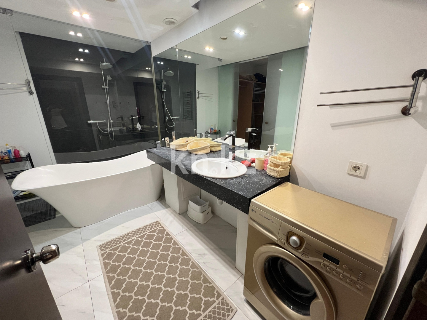 Продажа 3-комнатной квартиры, 80 м² в Алматы - фото 11