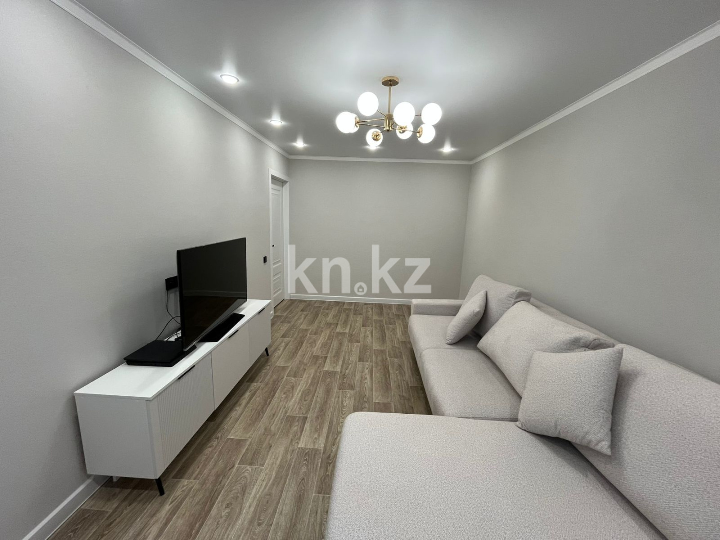 Продажа 2-комнатной квартиры, 50 м², пр. Республики в Караганде - фото 3
