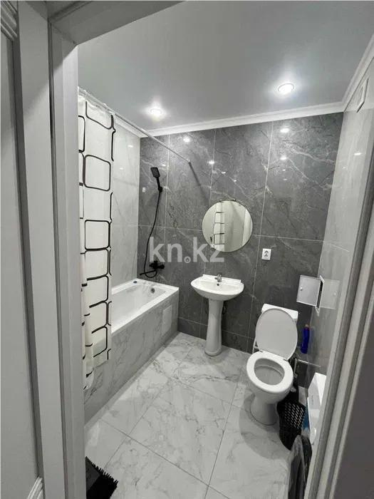 Продажа 3-комнатной квартиры, 70 м², ул. Нажимеденова, дом  64 в Астане - фото 4