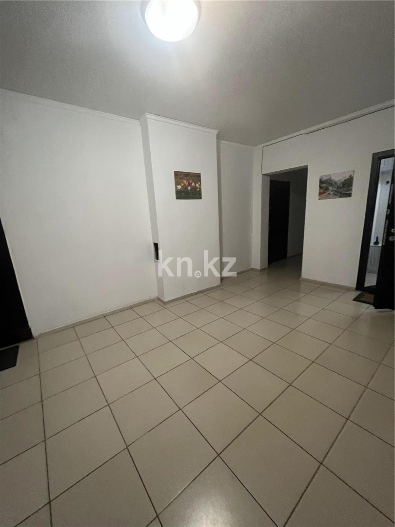 Продажа 3-комнатной квартиры, 80 м², Степной 2 в Караганде - фото 19