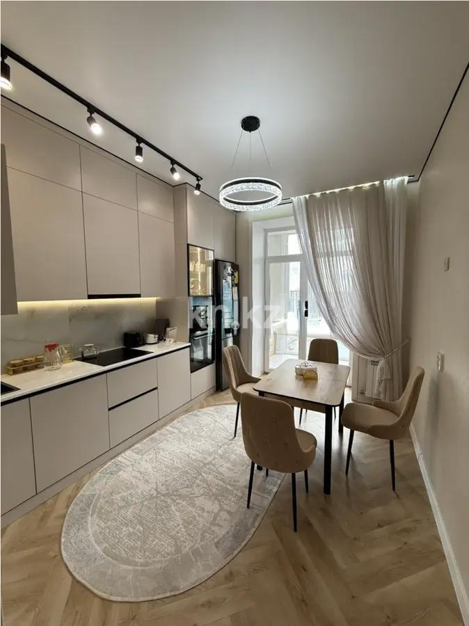 Продажа 3-комнатной квартиры, 92 м², ул. Муканова, дом  78 в Караганде - фото 4