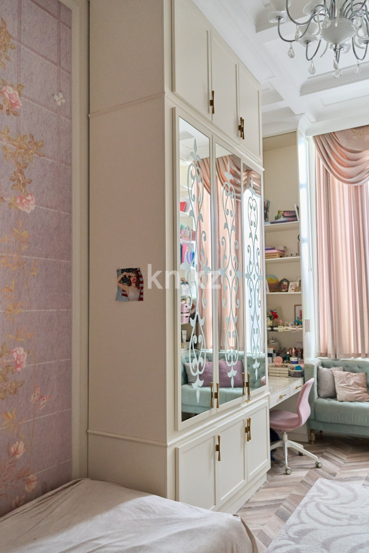 Продажа 4-комнатной квартиры, 132 м² в Караганде - фото 35