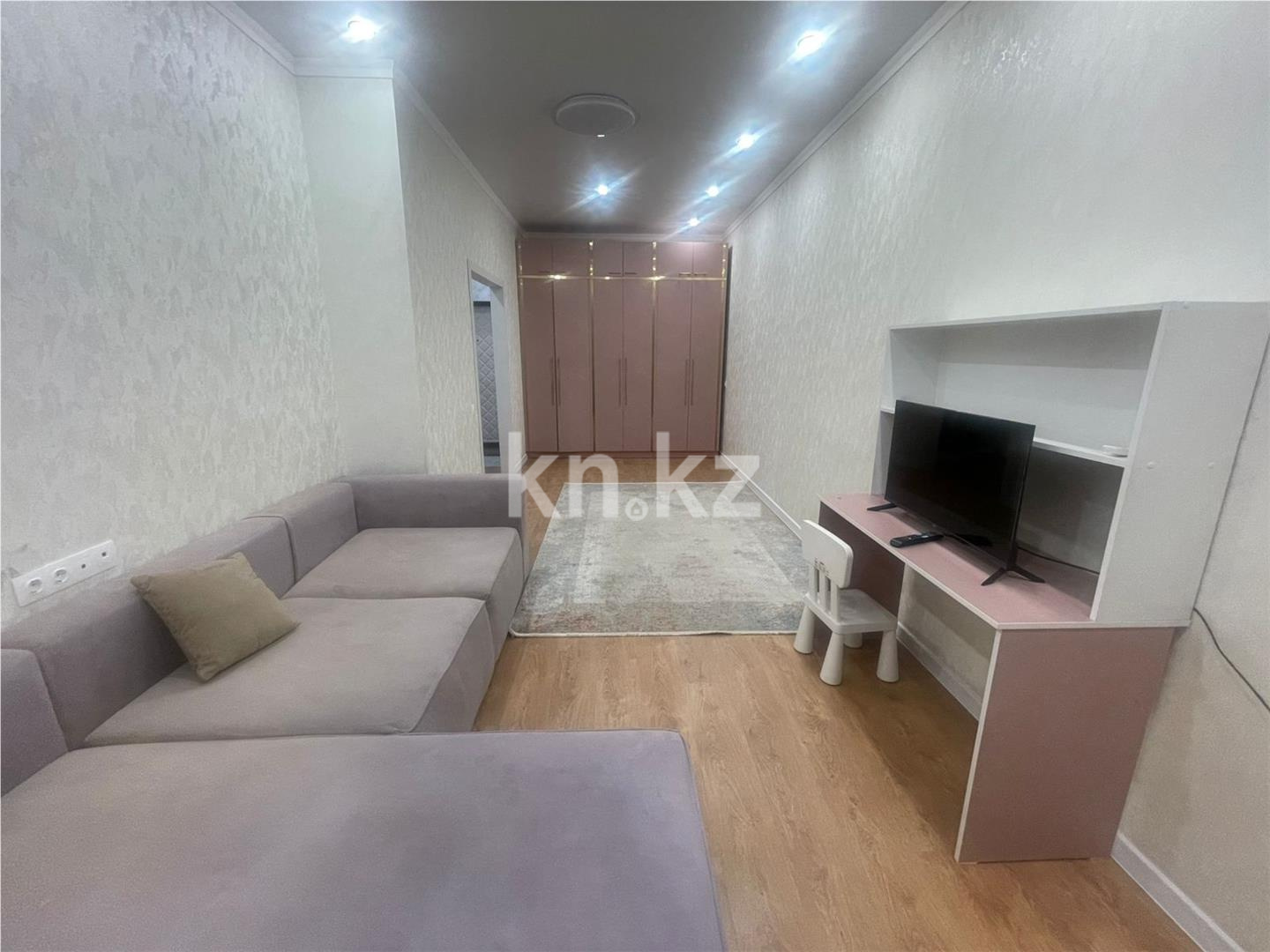 Продажа 1-комнатной квартиры, 41 м², ул. Ашимова, дом  21 блок А в Караганде - фото 3