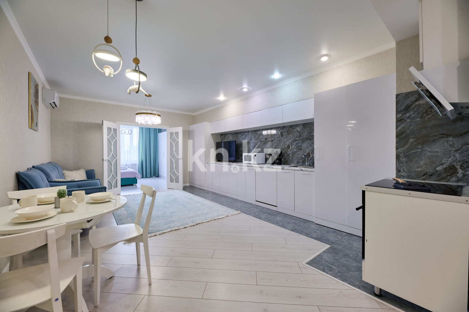 Аренда 1-комнатной квартиры посуточно, 50 м² в Алматы - фото 8