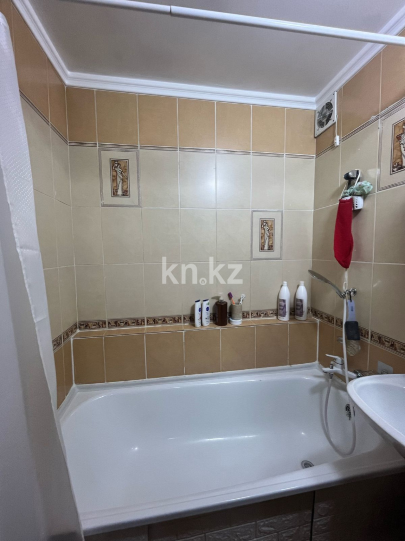 Продажа 3-комнатной квартиры, 63 м², ул. Таттимбета в Караганде - фото 11