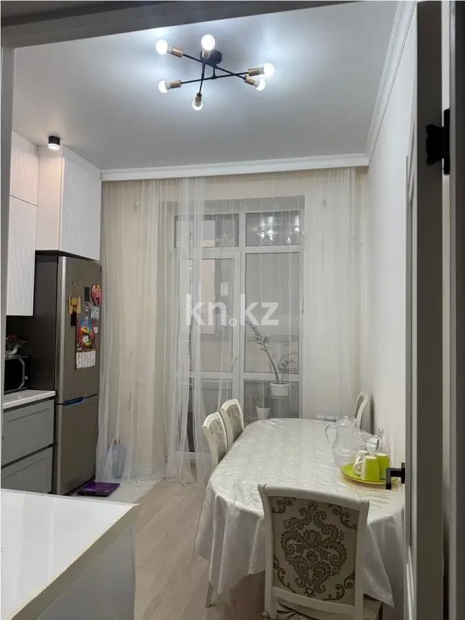 Продажа 2-комнатной квартиры, 60 м², ул. Омарова, дом  19/1 в Астане - фото 2