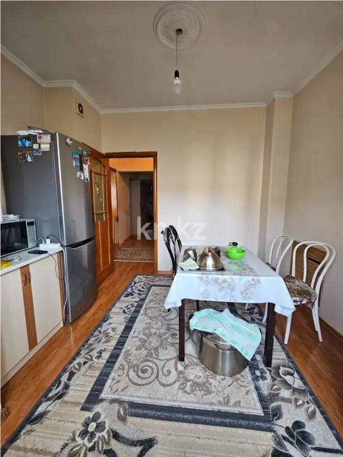 Продажа 3-комнатной квартиры, 70.3 м², мкр-н Аксай-1, дом  8 в Алматы - фото 4