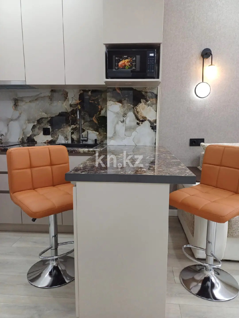 Аренда 2-комнатной квартиры посуточно, 56 м², Абая, дом  10/1 - пр. Сарыарка в Астане - фото 6