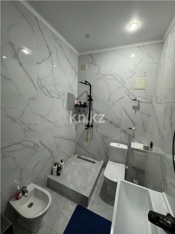 Продажа 4-комнатной квартиры, 130 м², пр. Кошкарбаева, дом  26б в Астане - фото 6