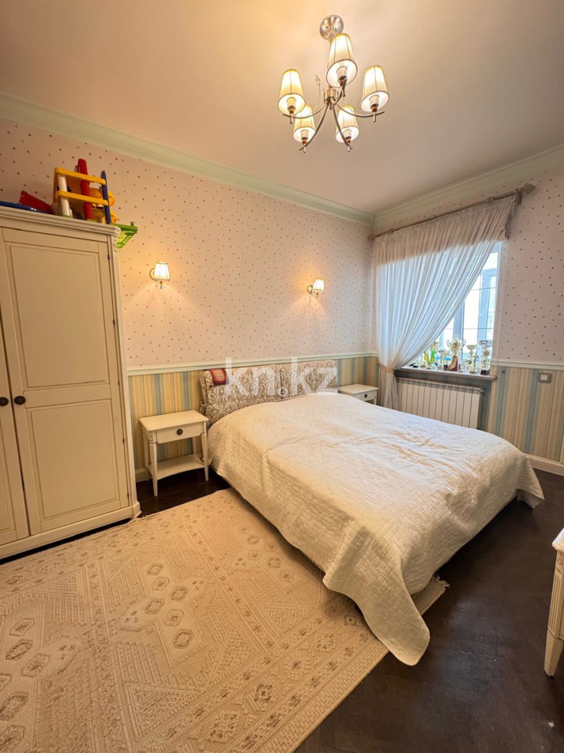 Продажа 5-комнатной квартиры, 206.5 м², ул. Ташенова в Астане - фото 27