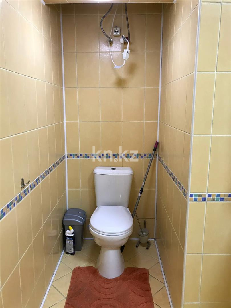 Продажа 2-комнатной квартиры, 57 м², ул. Аханова (Театральная), дом  54 в Караганде - фото 14