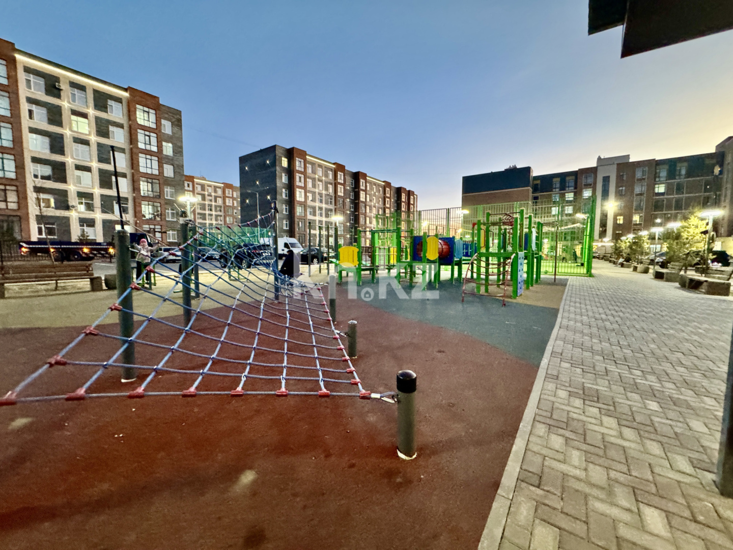 Продажа 2-комнатной квартиры, 63 м², 067 учетный квартал, дом  502 в Караганде - фото 2